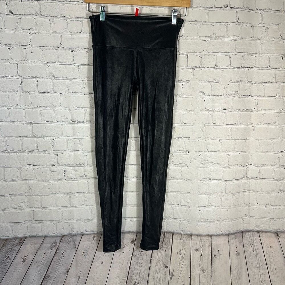 SPANX SPANXshape Faux Leather Black Leggings‎ size M Medium Petite